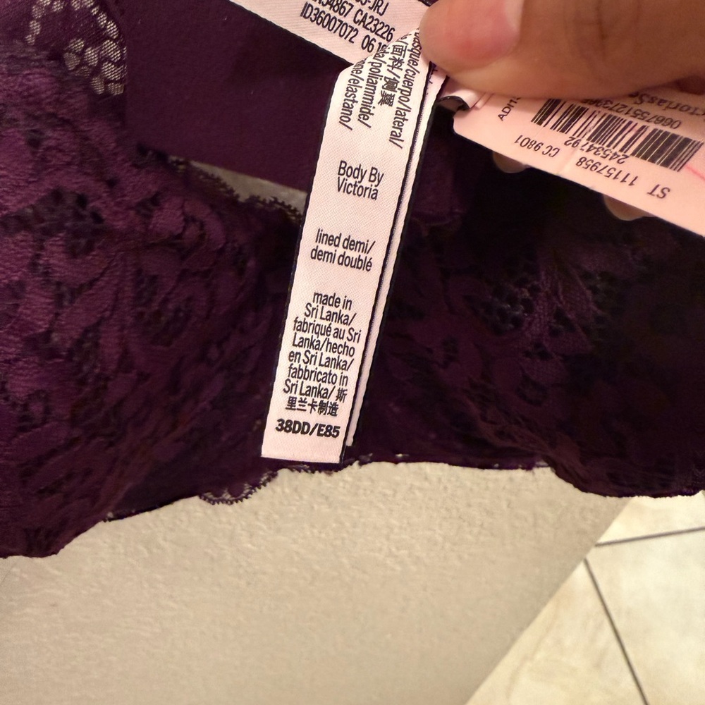 Victoria’s Secret Purple Lace Body By Victoria Bra - Picture 4 of 7